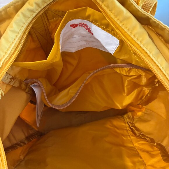 Kånken Totepack | 160 - Ochre - Picture 9 of 12